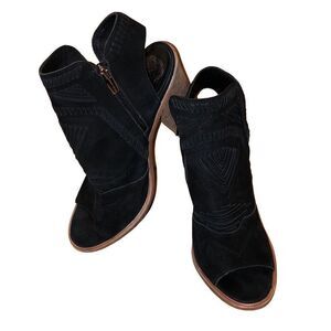Vince Camuto Karinta Black Peep Toe Booties Block Heel Leather Shooties Sz 11m
